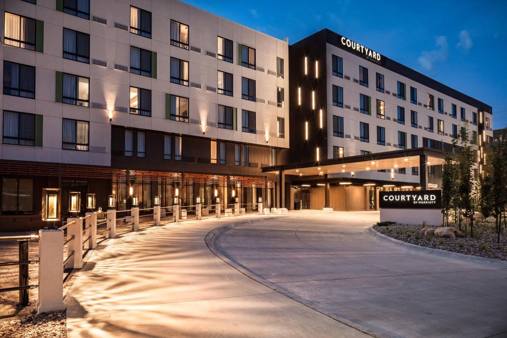 Courtyard Sioux City Downtown/Convention Center Exterior foto